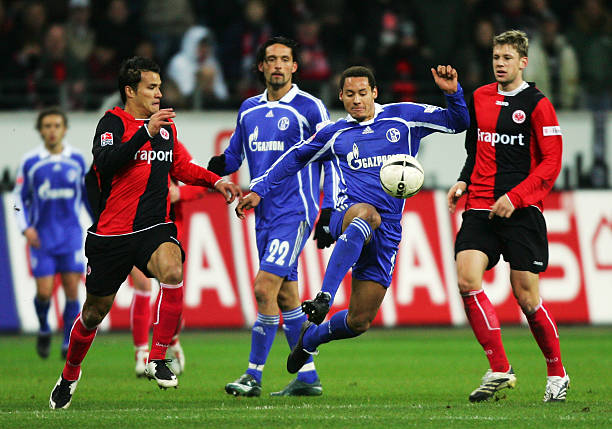 而且跨越多 而且跨越多